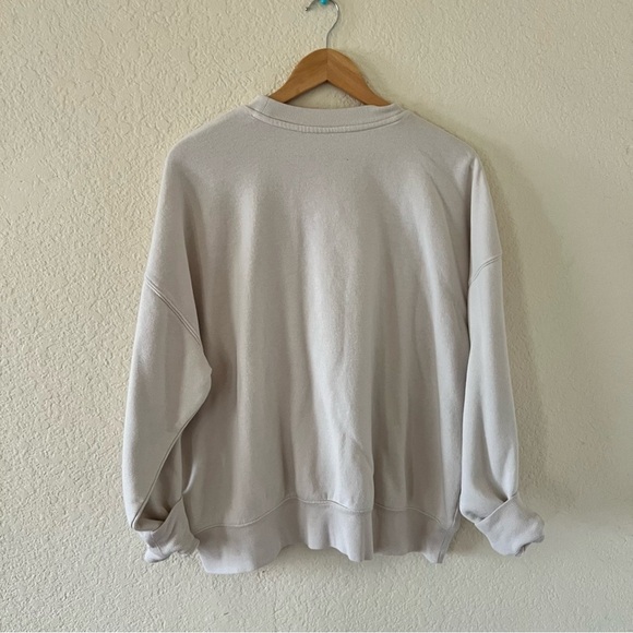 Graphic crewneck sweater Size Large - Picture 2 of 5